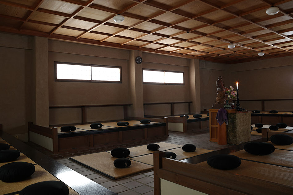 Walking tour and Zen meditation experience in Higashiyama