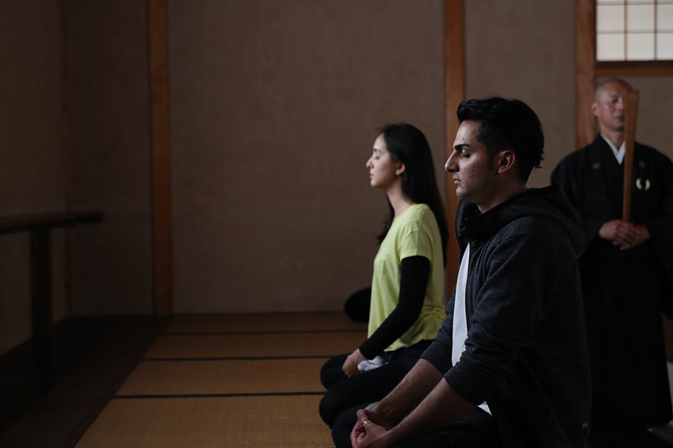 Walking tour and Zen meditation experience in Higashiyama